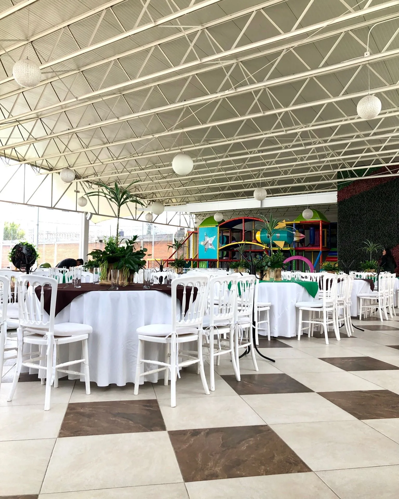 Montaje de evento en Mirema