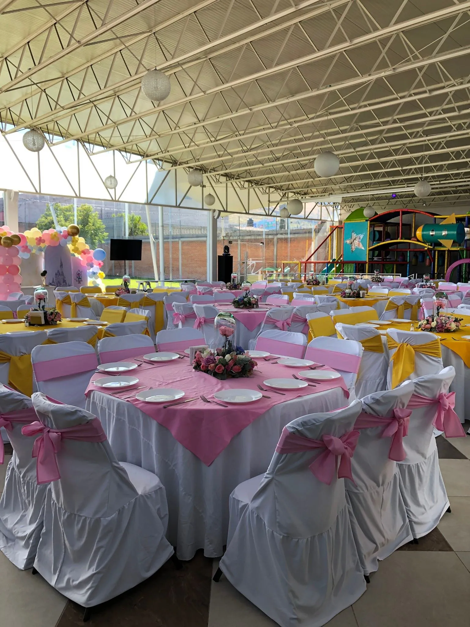 Montaje de evento en Mirema