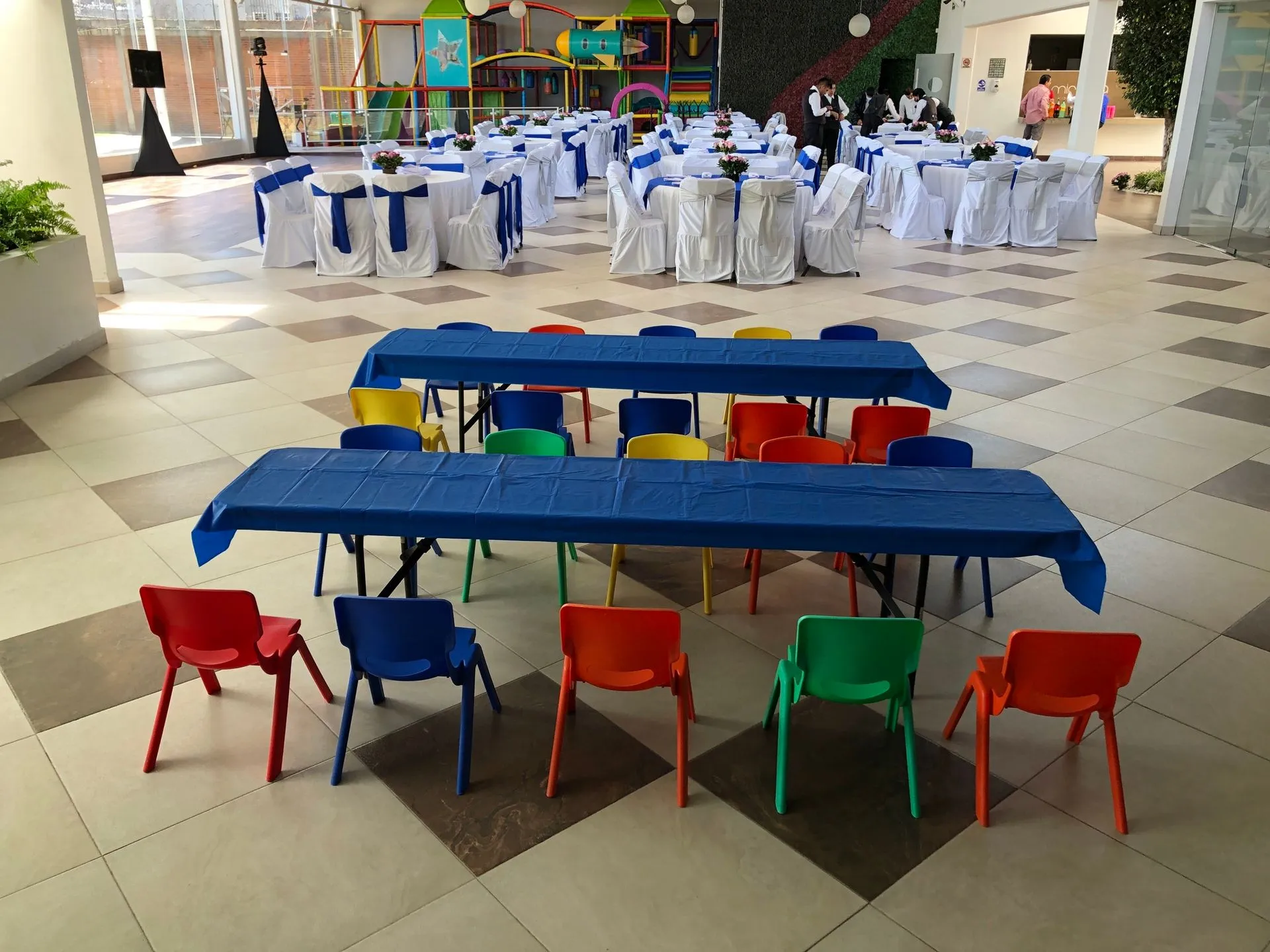 Decoración de celebración en Mirema